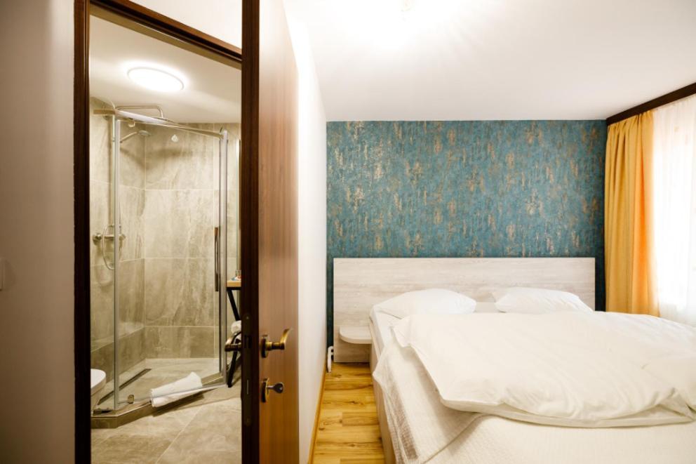 La Coltul Castelului Bran Boutique Hotel Buitenkant foto
