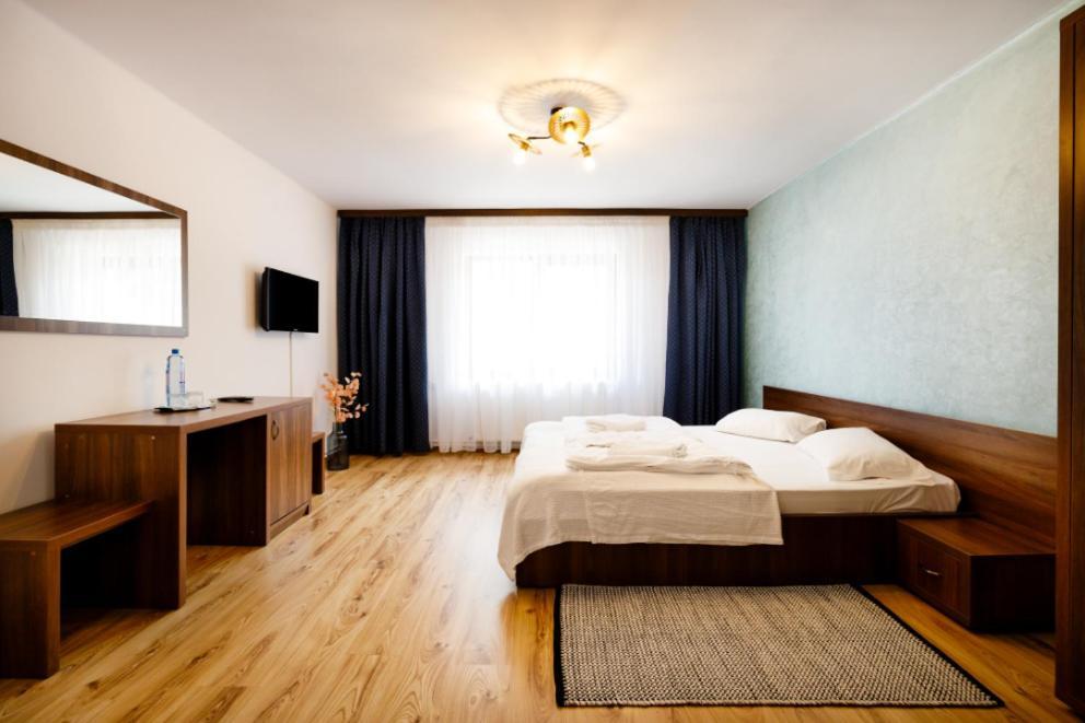 La Coltul Castelului Bran Boutique Hotel Buitenkant foto