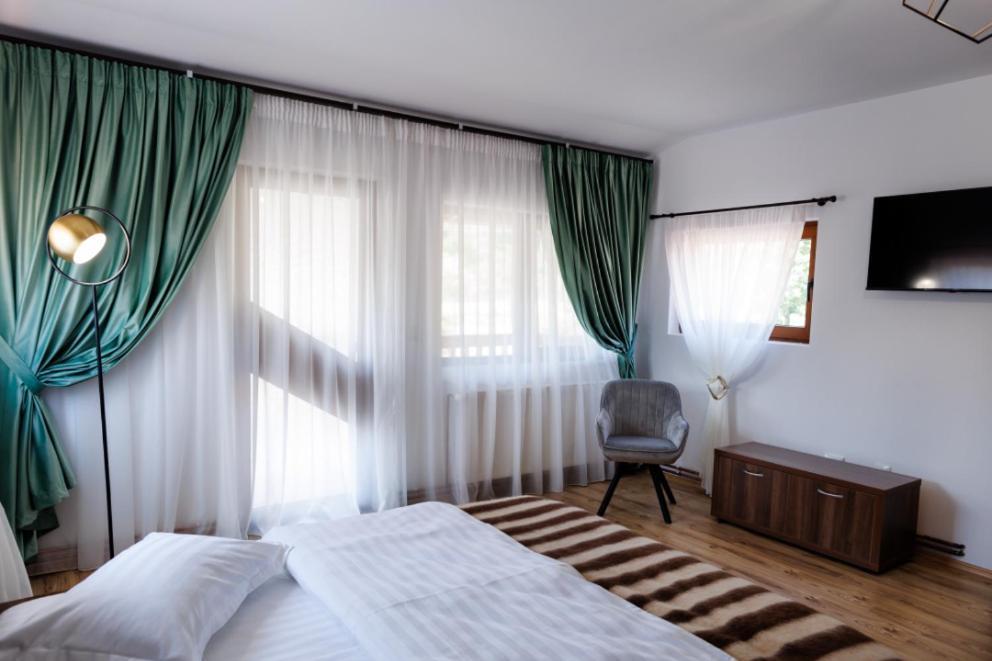 La Coltul Castelului Bran Boutique Hotel Buitenkant foto