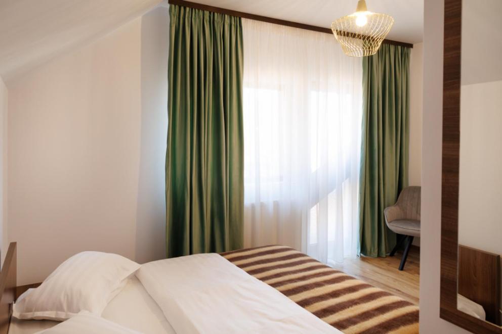 La Coltul Castelului Bran Boutique Hotel Buitenkant foto