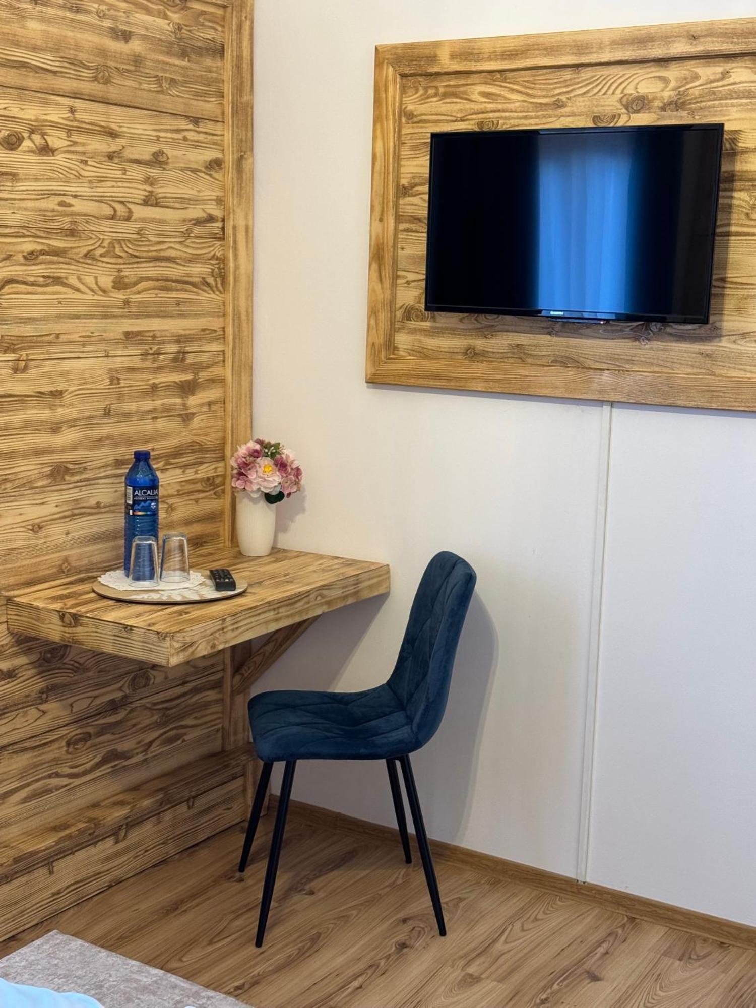 La Coltul Castelului Bran Boutique Hotel Buitenkant foto