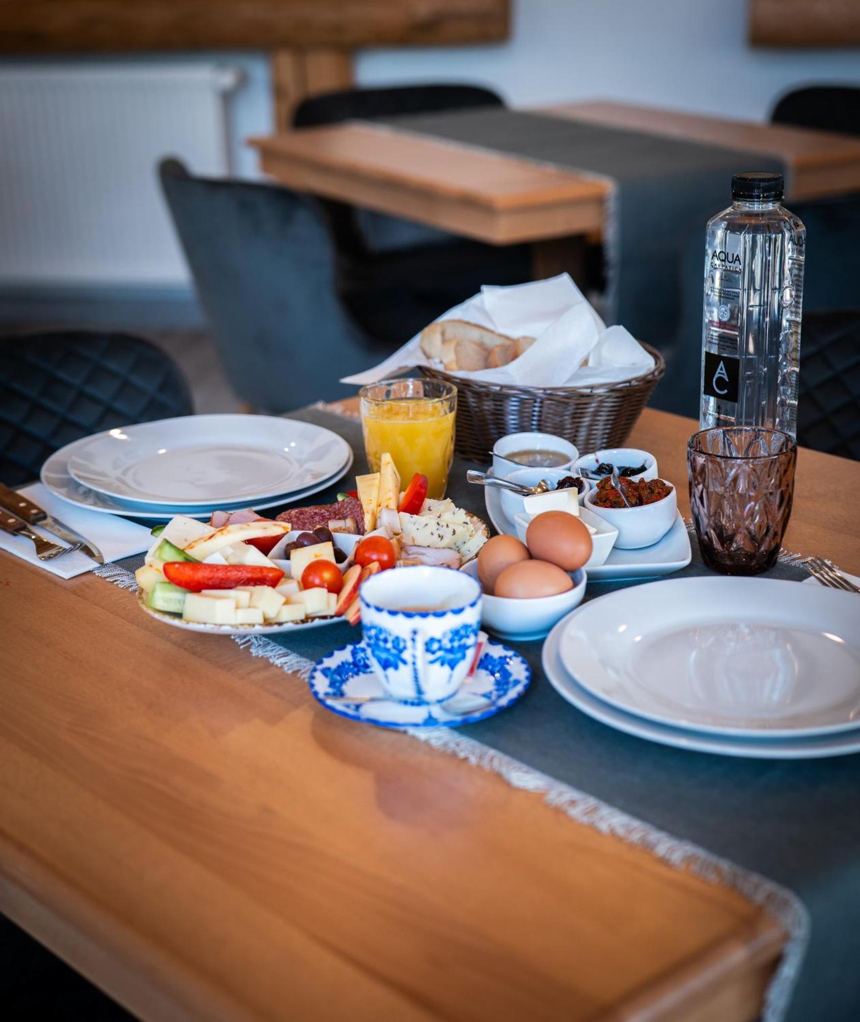 La Coltul Castelului Bran Boutique Hotel Buitenkant foto