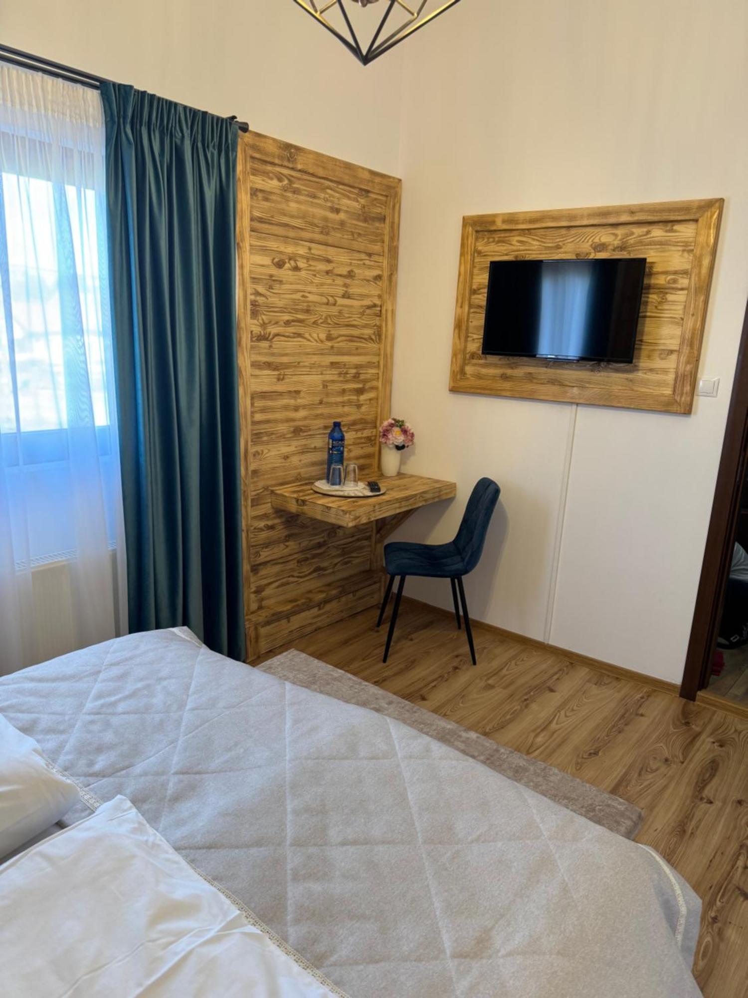 La Coltul Castelului Bran Boutique Hotel Buitenkant foto