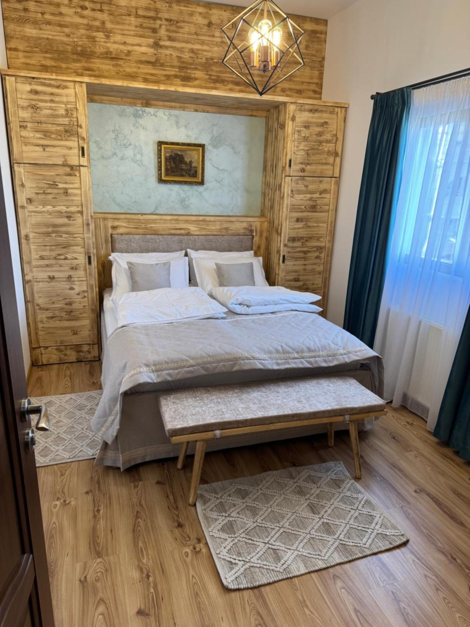 La Coltul Castelului Bran Boutique Hotel Buitenkant foto