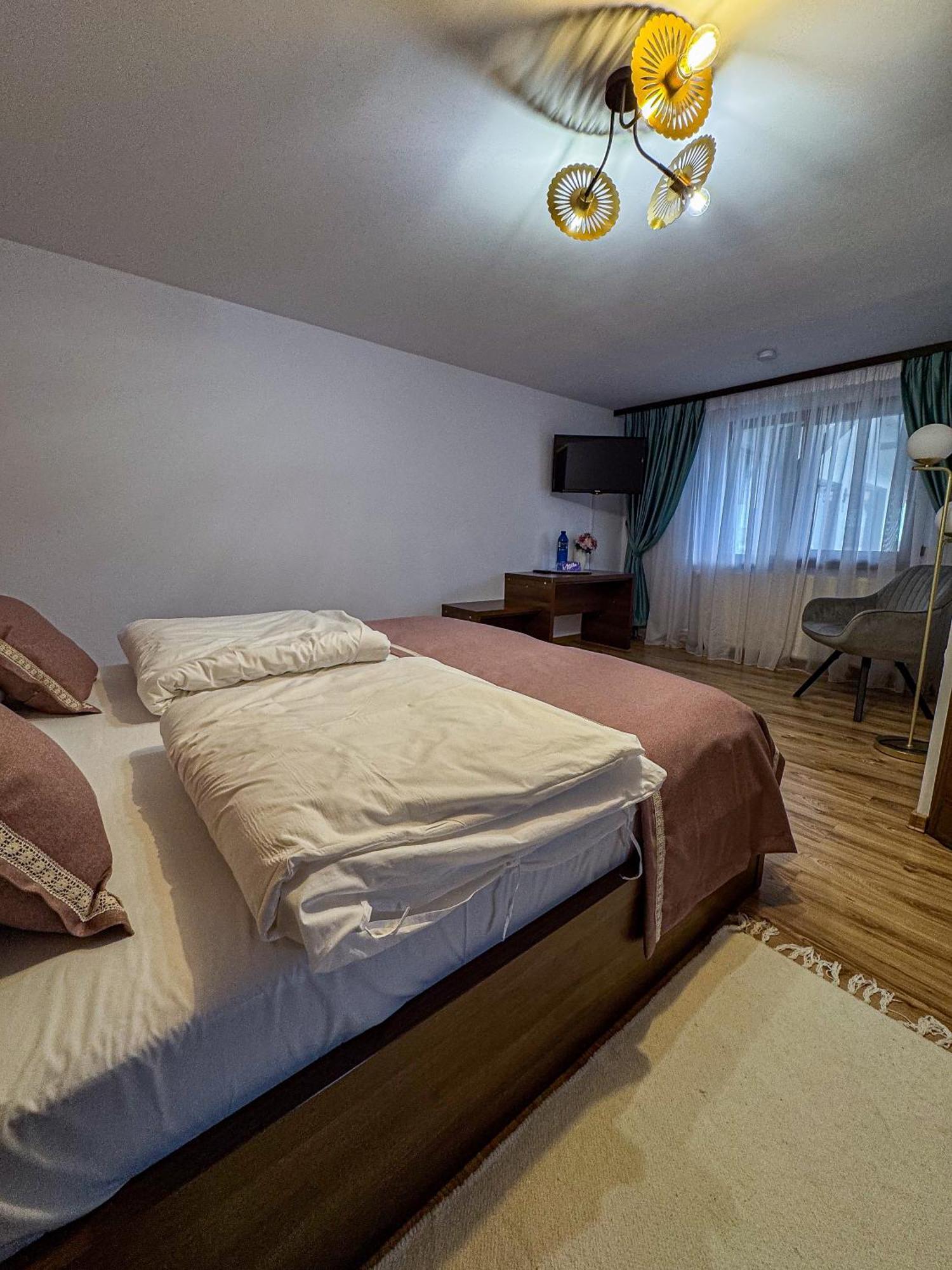 La Coltul Castelului Bran Boutique Hotel Buitenkant foto